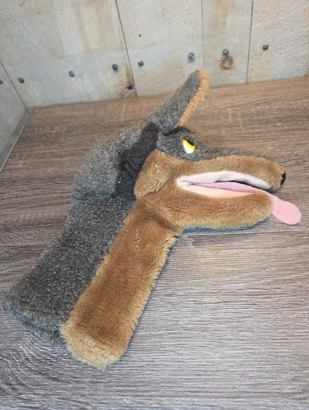 Vintage 1983 Dakin Big Bad Wolf Canine Dog Coyote Hand Puppet Plush Furry